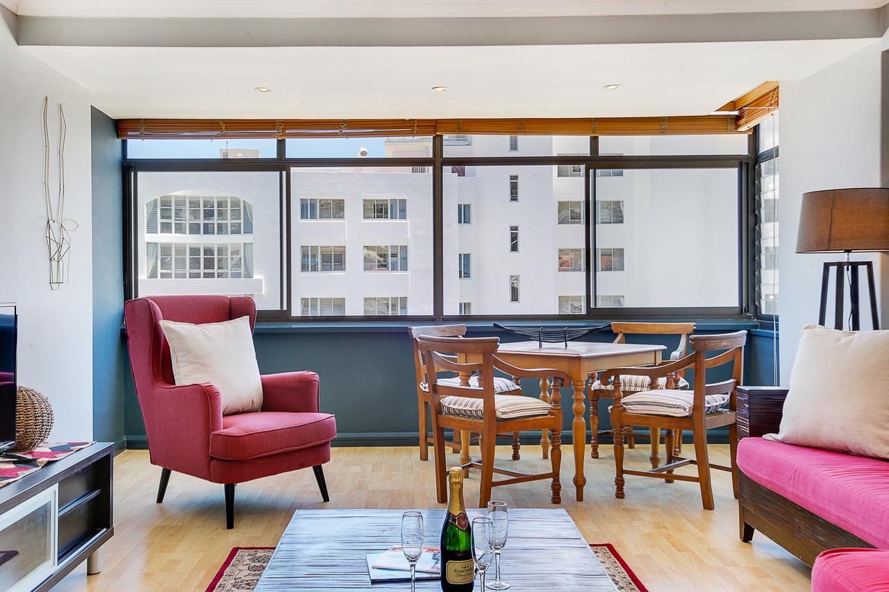 Backup-Powered Bantry Bay View 2 Bed Apartment Cape Town Exterior photo