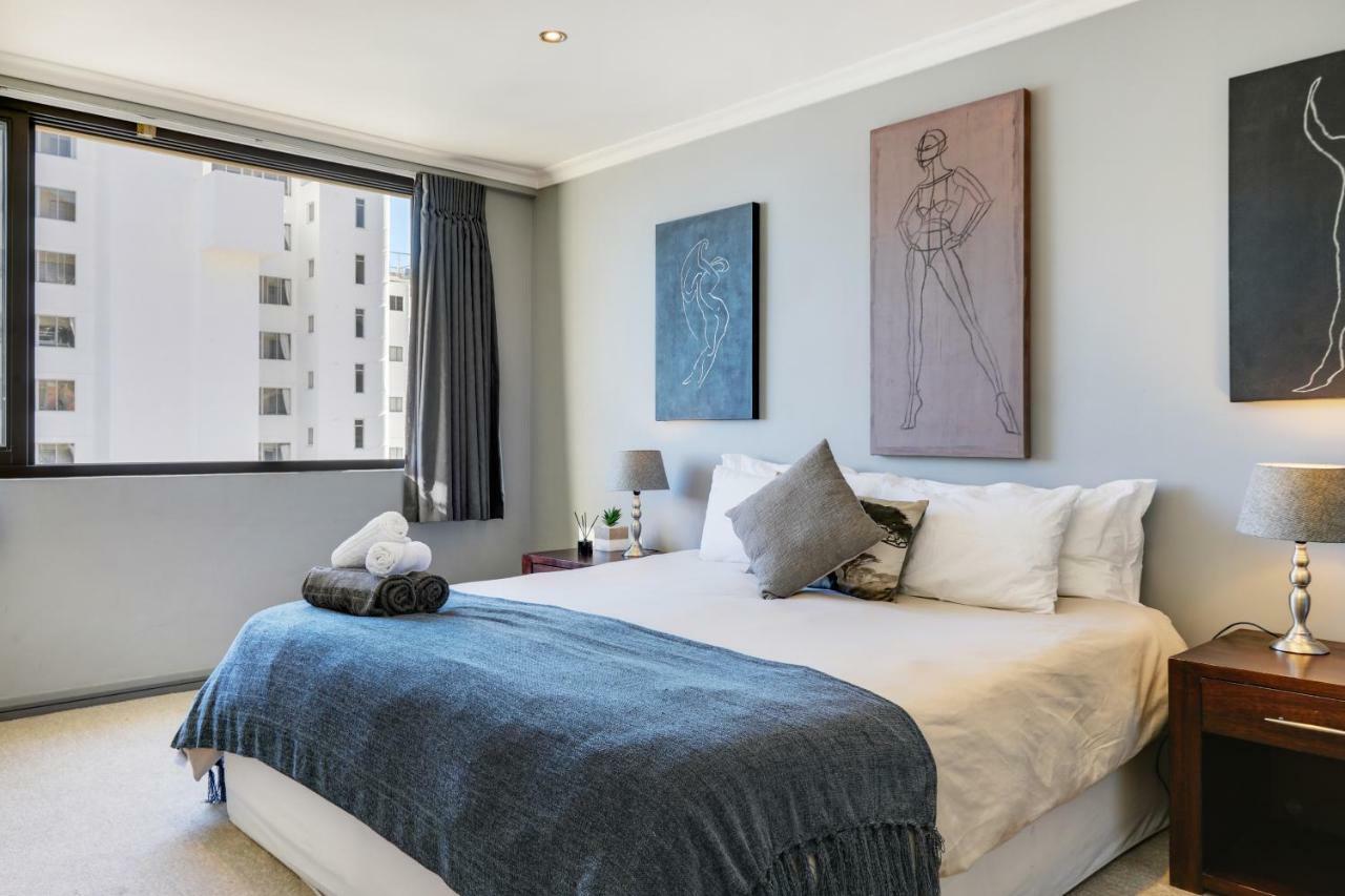 Backup-Powered Bantry Bay View 2 Bed Apartment Cape Town Exterior photo
